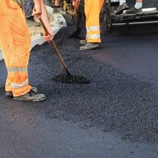 Best Asphalt Driveway Installation  in St Peter, WI